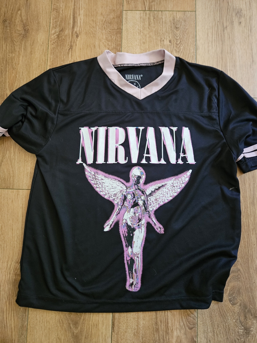 NIRVANA Black Tee with Pink Angel Graphic Womens/Juniors Small
